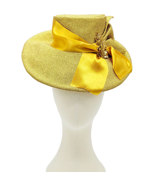 STOVEPIPE FASCINATOR - GOLDEN CHILD