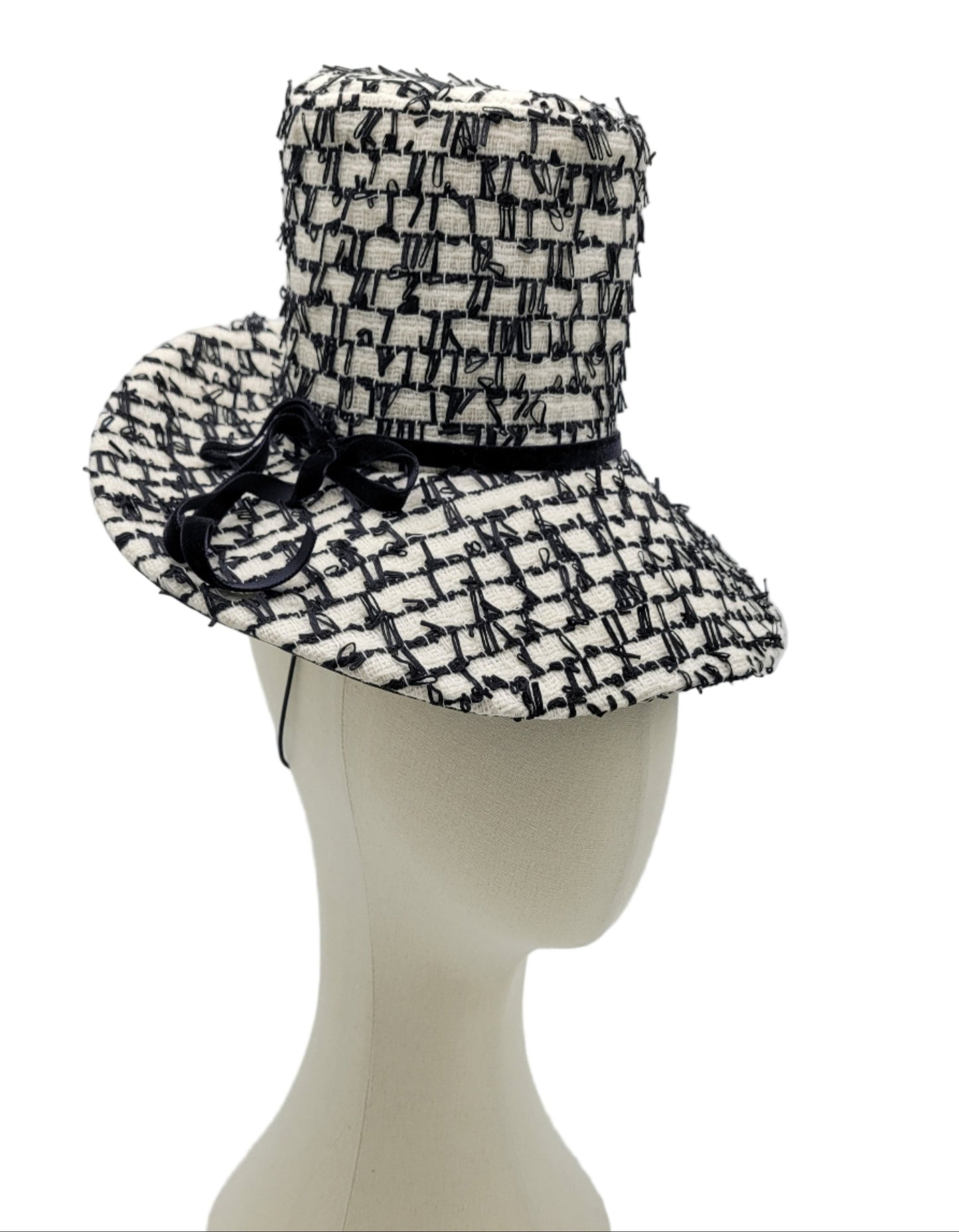 STOVEPIPE FASCINATOR - POPPIE