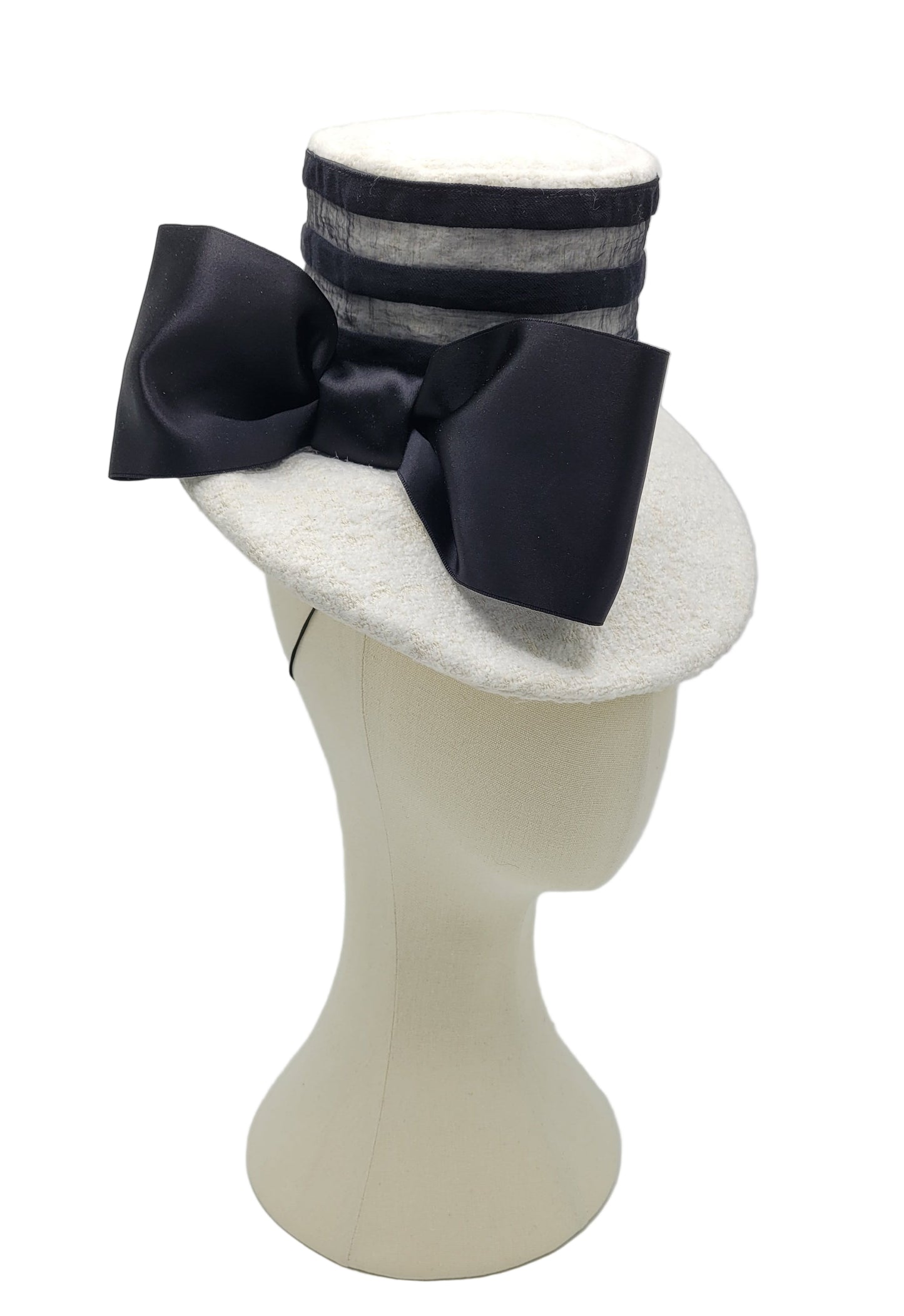 STOVEPIPE FASCINATOR - WINTER HOLLY